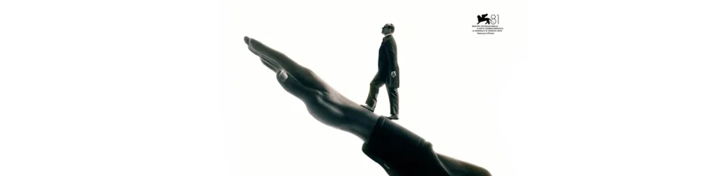A inicios de este año, se estrenó en streaming la serie “Mussolini: Son Of The Century”, que sigue la vida del político italiano Benito Mussolini contando la historia desde la perspectiva extraída de la novela homónima 