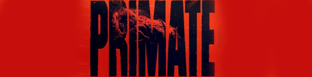 “Primate” es la nueva película del director y amante del cine de terror Johannes Roberts, donde un aparente e inofensivo Chimpancé se convierte en su principal amenaza en la paradisiaca isla de Hawaii y llegará a la pantalla grande en enero de 2026.