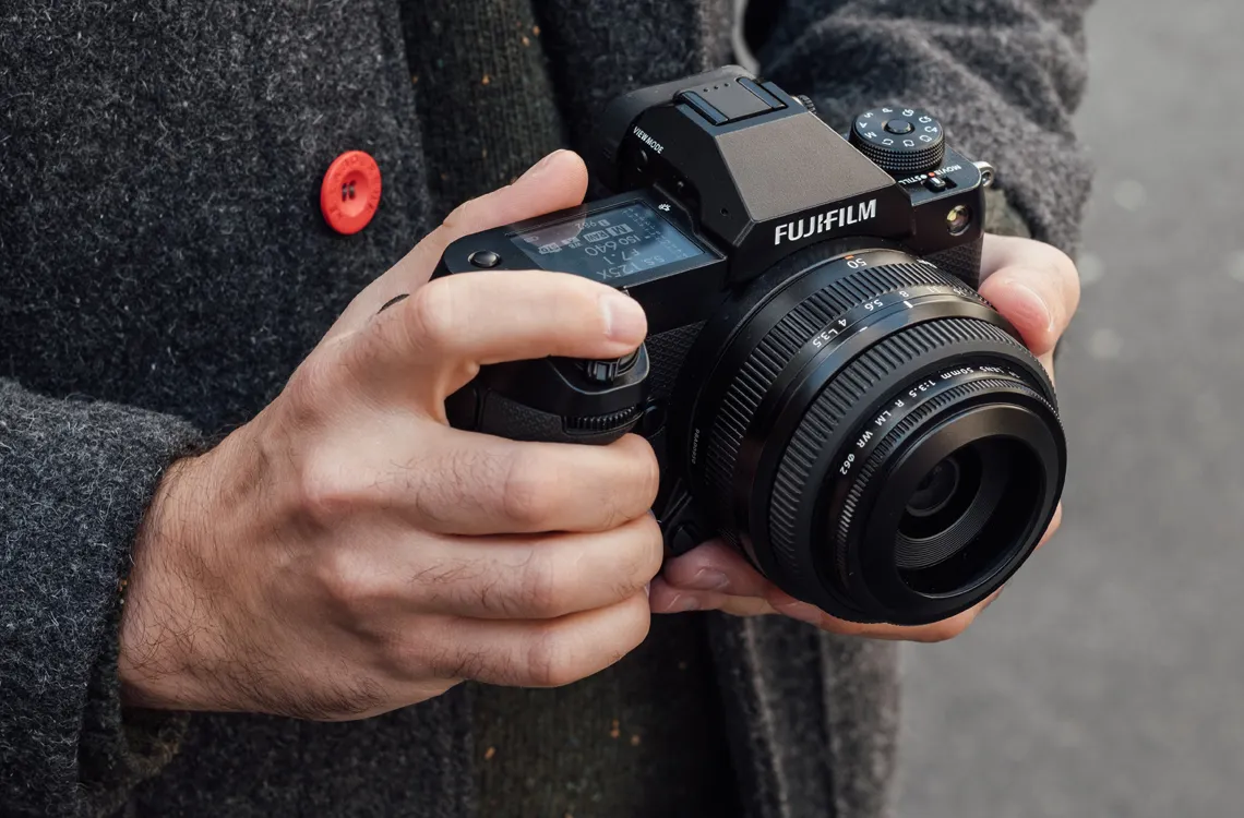 gfx100sii_lightwieght