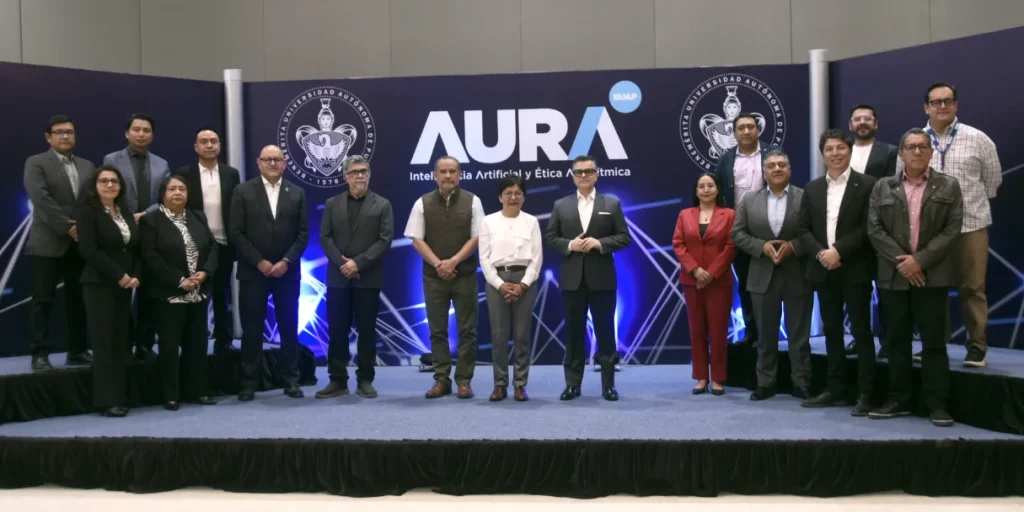 La Benemérita Universidad Autónoma de Puebla (BUAP) ha dado un paso fundamental en su visión de futuro al aprobar la conformación del Consejo Académico Gobernanza de Inteligencia Artificial. Este órgano colegiado nace con la misión de establecer las directrices éticas y estratégicas para el desarrollo y la implementación de la Inteligencia Artificial dentro de la institución y su impacto en la sociedad.