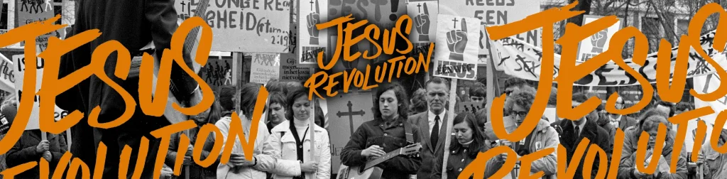 La película “La Revolución de Jesús” estrenada en 2023 en Estados Unidos retomó importancia en Netflix en estas semanas, y nos relata hechos reales ocurridos a finales de los años 60 y principios de los 70 en California. Narra el origen del 