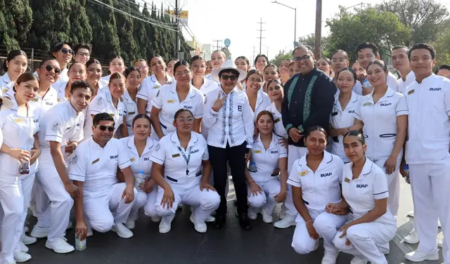 La Máxima Casa de Estudios de Puebla, encabezada por su Rectora Lilia Cedillo Ramírez, participó en el desfile conmemorativo del 164 aniversario de la Batalla del 5 de Mayo con un contingente de 350 integrantes de la comunidad universitaria marchando con orgullo.